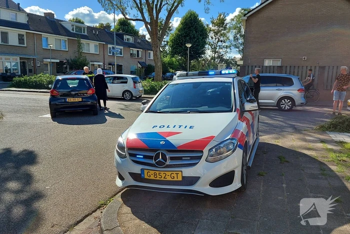 Maaltijdbezorger op brommer aangereden door auto