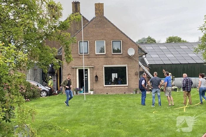 Tractor brand slaat over naar boerderij