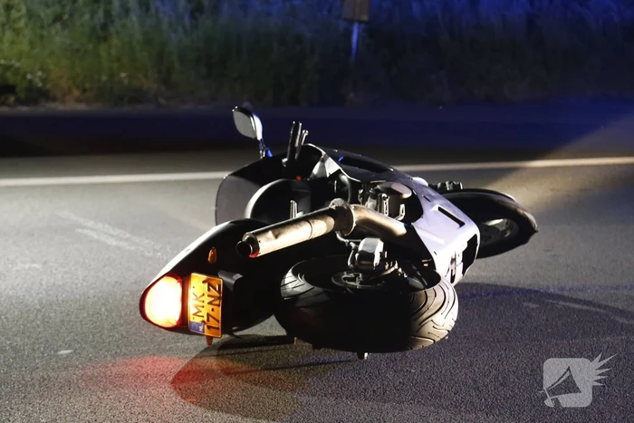 Motorrijder op de vlucht na eenzijdig ongeval