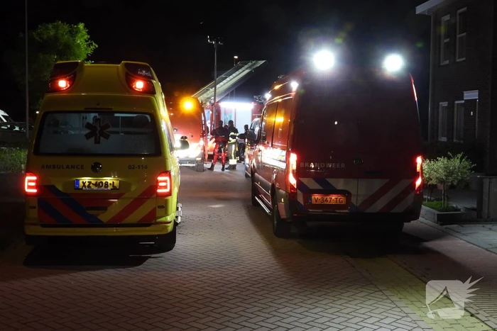 Auto met vluchtende inbrekers belandt in sloot