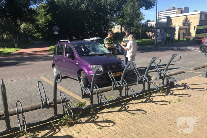 Fietser aangereden tijdens oversteken