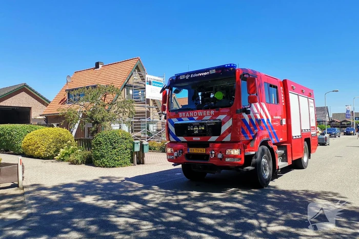 Brandweer onderzoekt brand bij woning