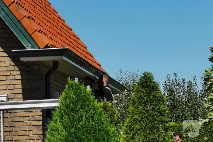 Brandweer onderzoekt brand bij woning