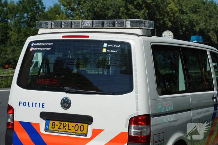 Auto loopt veel schade op bij ongeval