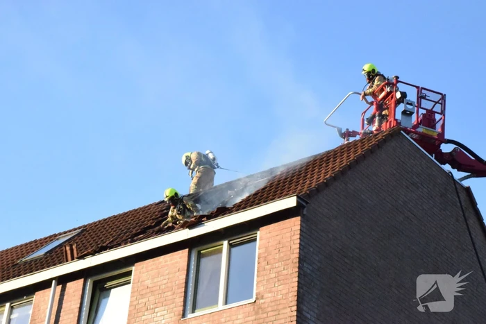 Veel rook bij brand in woning