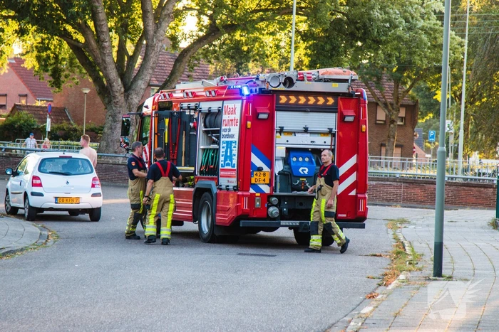 Brandweer onderzoekt LPG lekkage bij auto