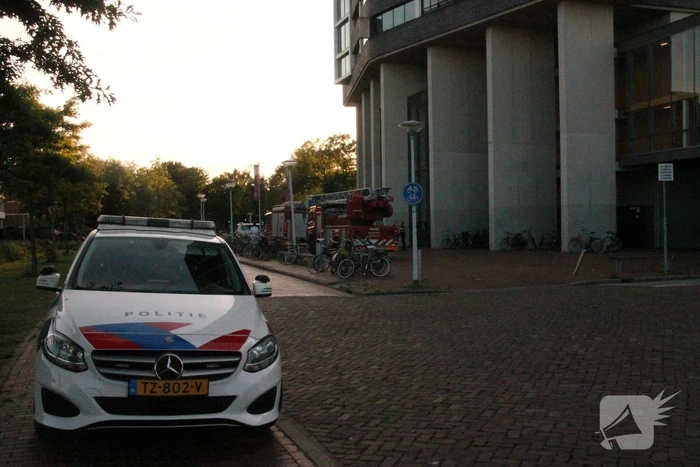 Bewoner dooft in brand gevlogen pan met doek