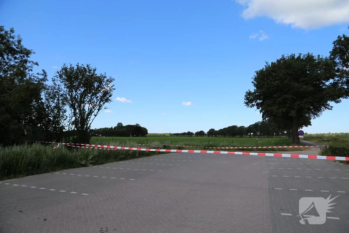 Verdachte vaten gevonden bij spottersplek