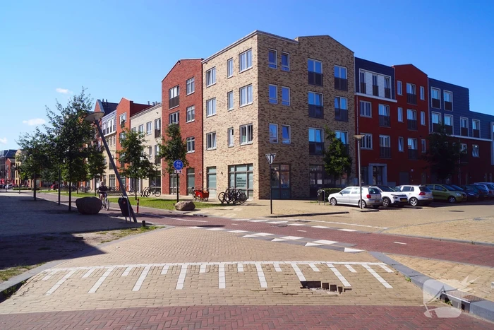 Weggehaalde stenen zorgen voor gevaarlijke situatie