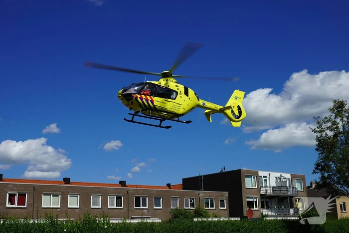 Traumahelikopter landt voor incident bij woning