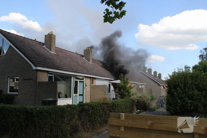 Woning volledig verwoest door uitslaande brand