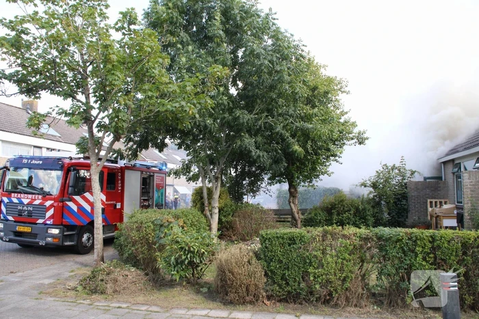 Woning volledig verwoest door uitslaande brand