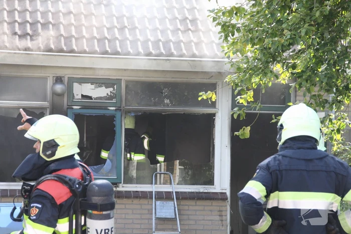 Woning volledig verwoest door uitslaande brand