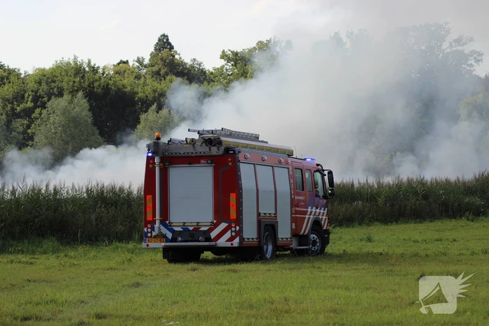 Meerdere weilanden in brand
