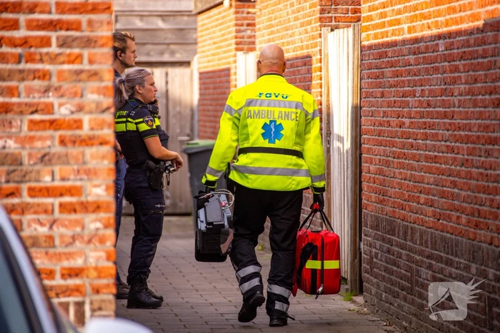 Scooterrijder slaat op de vlucht na verkeersongeval