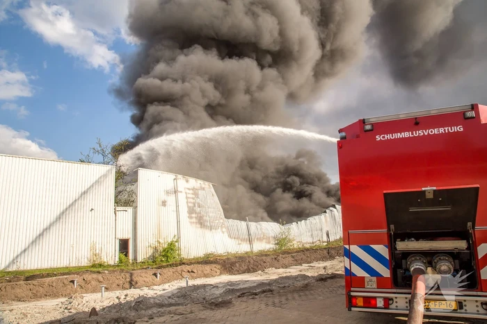 Grote brand in loods