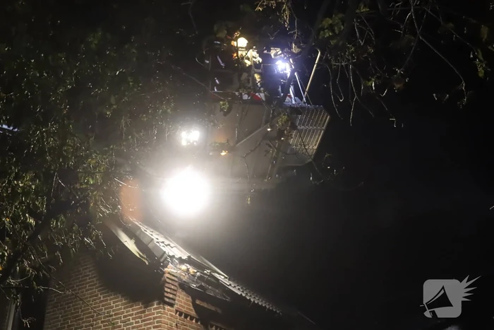 Enorme schade na brand bij woning