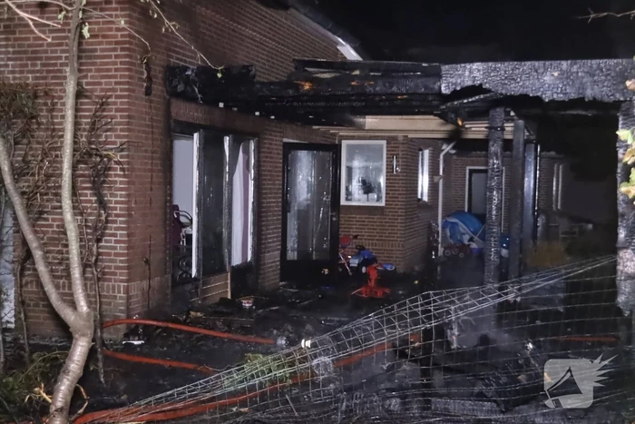 Enorme schade na brand bij woning