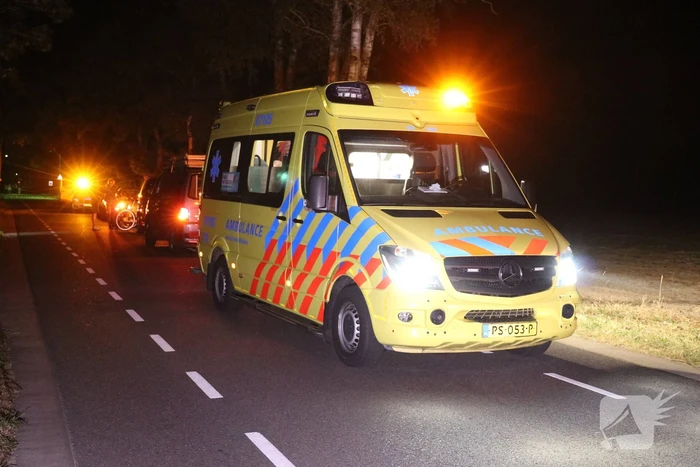 Jongen (14) geschept door bestelbus bij dropping