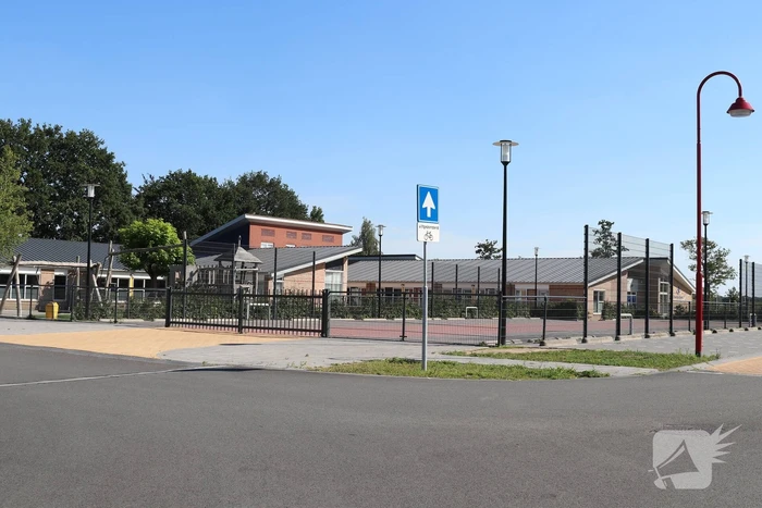 Jongeman beschoten op schoolplein Ds. J. Fraanjeschool De Burcht