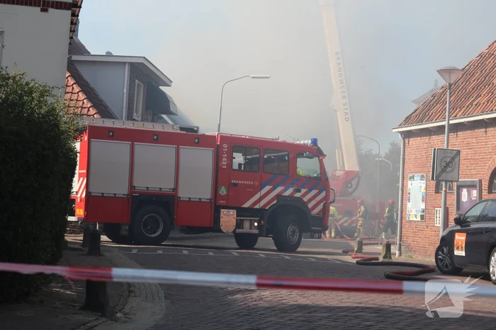 Grote brand in keuken van woning