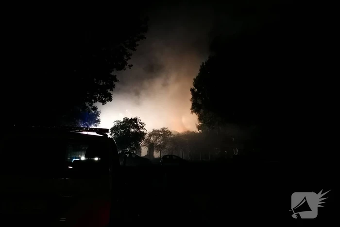 Grote brand in woning met rieten dak