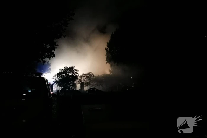 Grote brand in woning met rieten dak