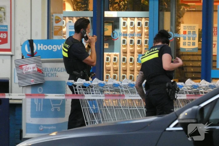 Man gevlucht na gewapende overval supermarkt Hoogvliet