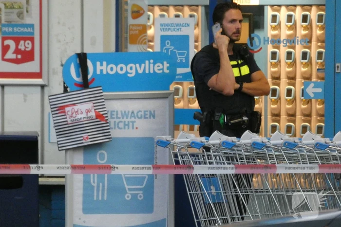 Man gevlucht na gewapende overval supermarkt Hoogvliet