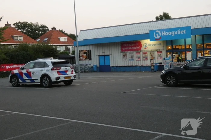 Man gevlucht na gewapende overval supermarkt Hoogvliet