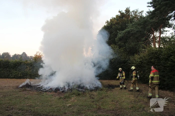 Buurtbewoners slaan alarm na brandlucht