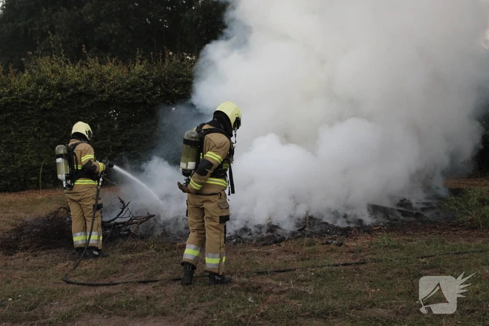 Buurtbewoners slaan alarm na brandlucht