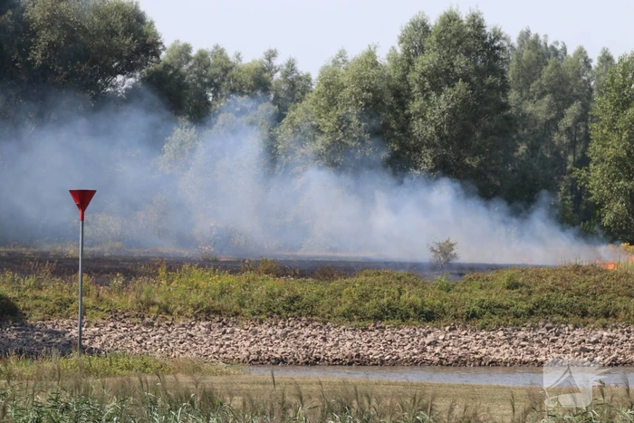 Grote natuurbrand gaat gepaard met veel rook