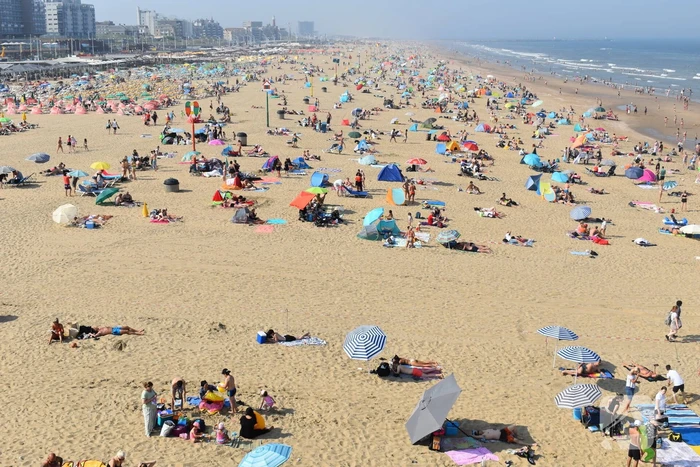 Drukte op het strand van Scheveningen