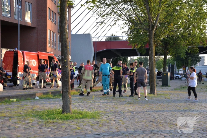 Hulpdiensten massaal ter plaatse voor persoon te water