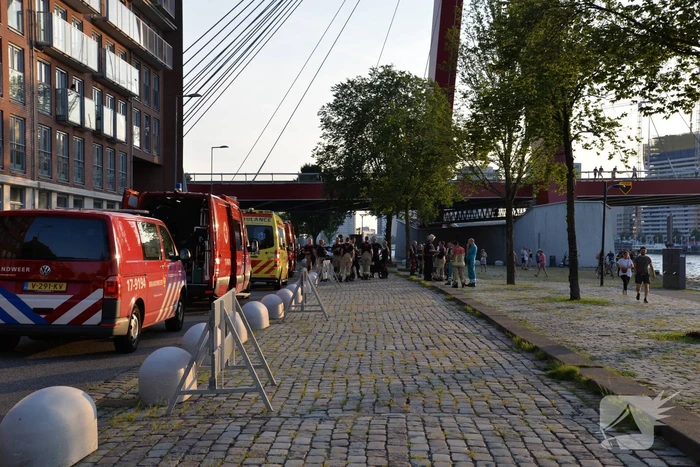 Hulpdiensten massaal ter plaatse voor persoon te water