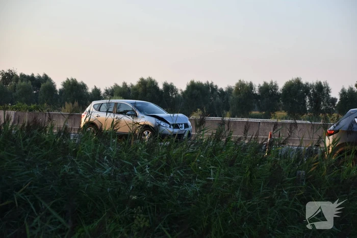 Meerdere auto's met elkaar in botsing op snelweg
