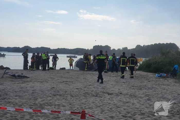 Kind van 7 jaar levenloos uit het water gehaald