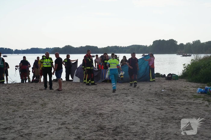 Kind van 7 jaar levenloos uit het water gehaald