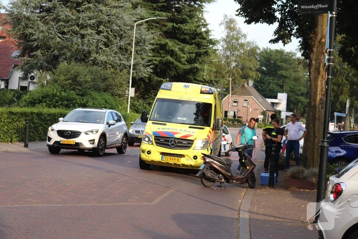 Scooterrijder gewond bij verkeersongeval