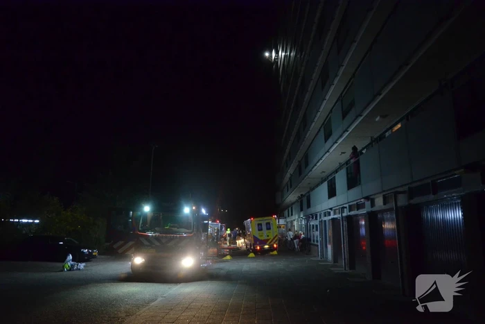 Uitslaande brand verwoest flatwoning