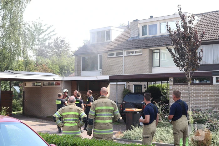Woning tijdelijk onbewoonbaar na brand in slaapkamer