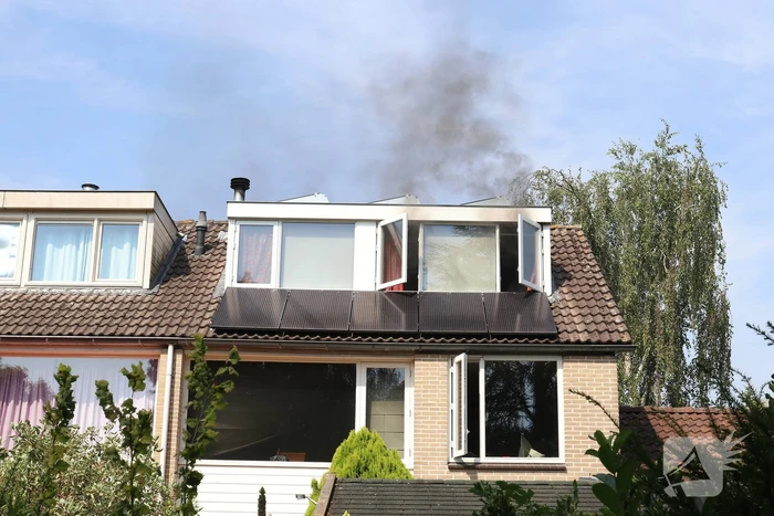 Woning tijdelijk onbewoonbaar na brand in slaapkamer