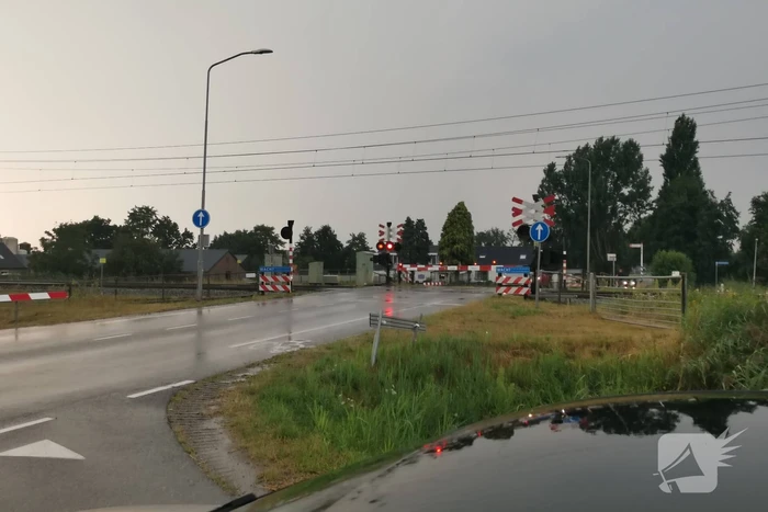 Spoorbomen blijven gesloten, treinen rijden stapvoets