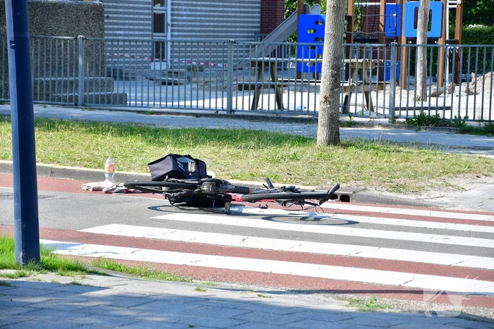 E-biker gewond na botsing met auto