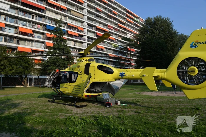 Persoon overleden na brand in flatwoning