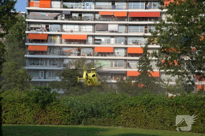 Persoon overleden na brand in flatwoning