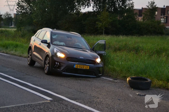 Hond komt met de schrik vrij bij verkeersongeval