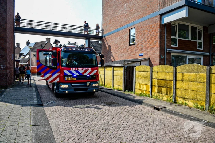 Rommel in achtertuin vliegt in brand