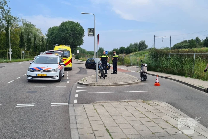 Oudere man gewond na val met scooter
